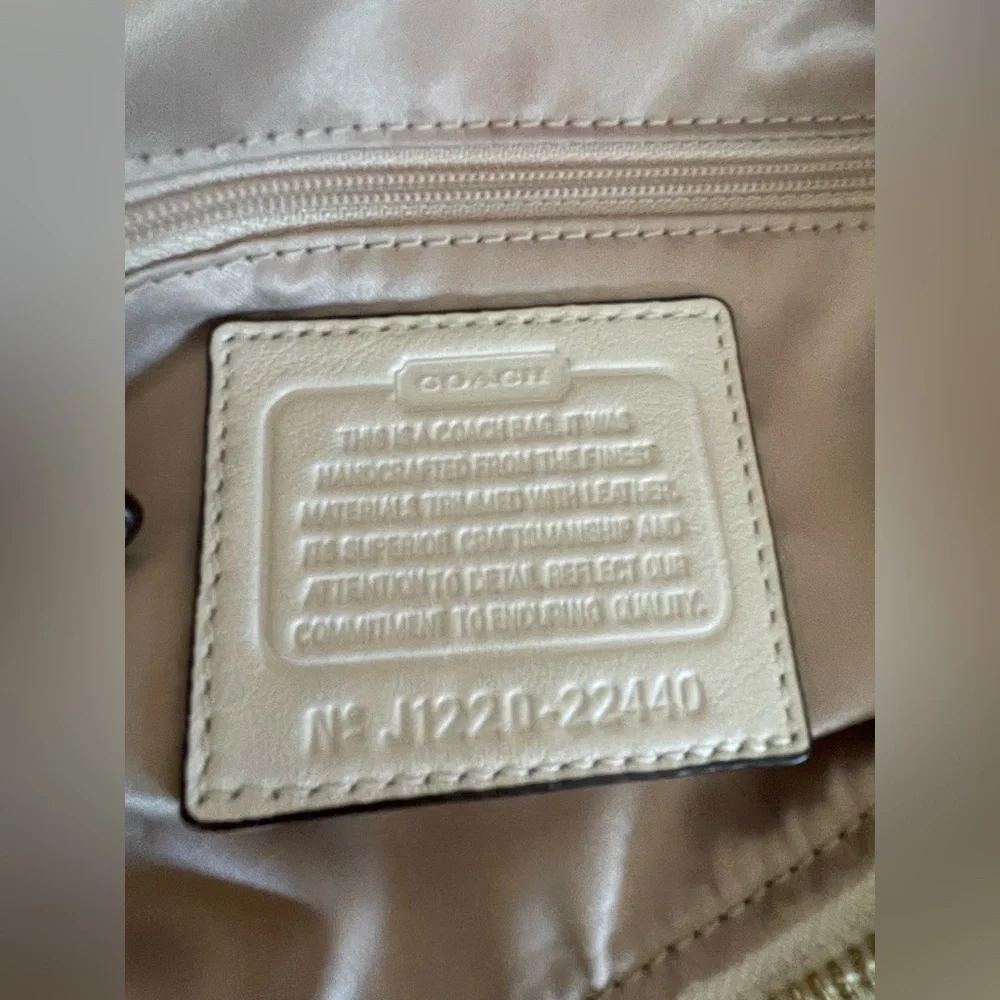 Coach 22440 poppy flowered red Stylish white and Green Women's Bag - Picture 11 of 11